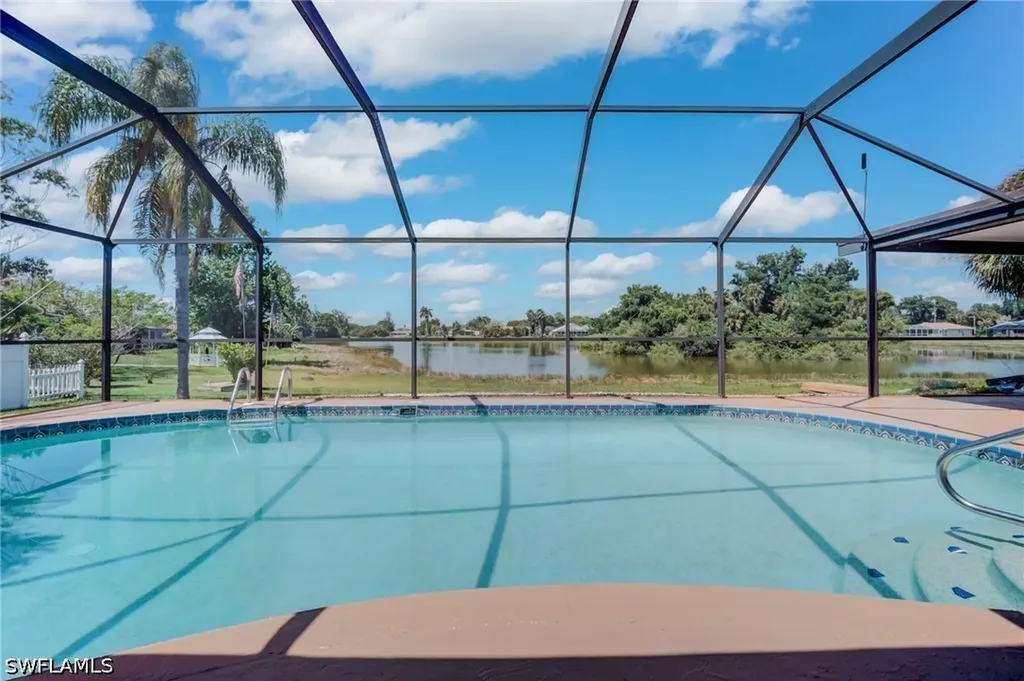 2401 Lakeview Drive Lehigh Acres FL 33936