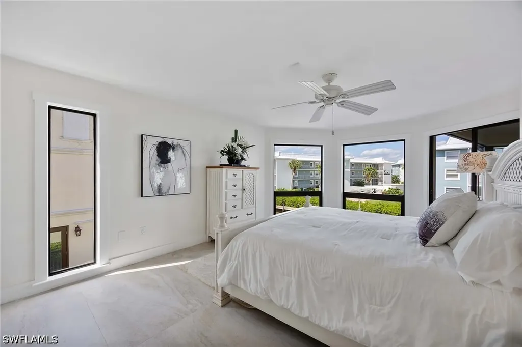 1311 Chesapeake Avenue Naples FL 34102