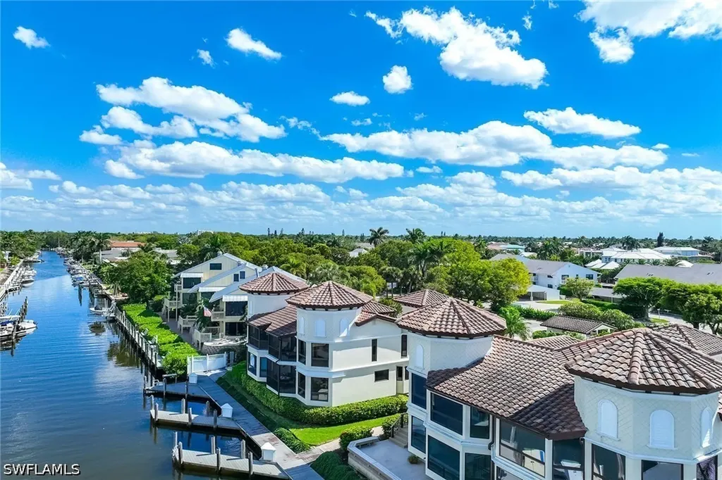 1311 Chesapeake Avenue Naples FL 34102