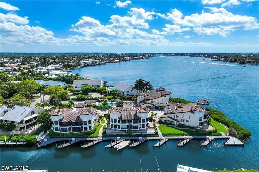 1311 Chesapeake Avenue Naples FL 34102