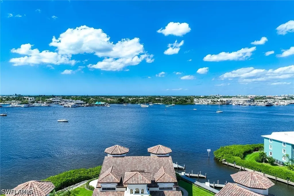 1311 Chesapeake Avenue Naples FL 34102