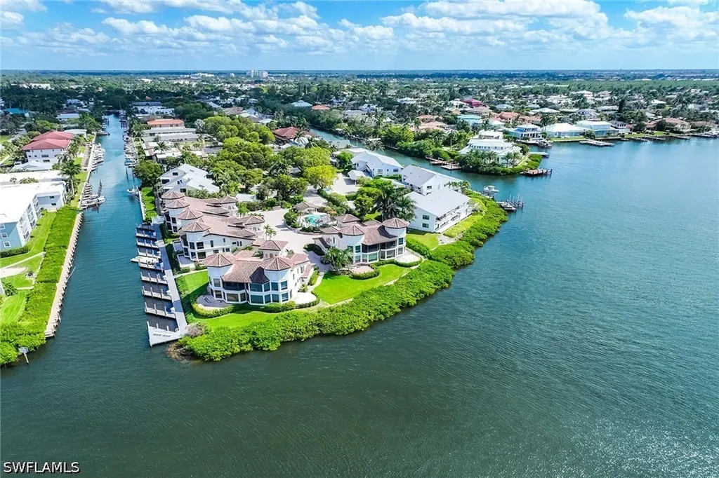 1311 Chesapeake Avenue Naples FL 34102