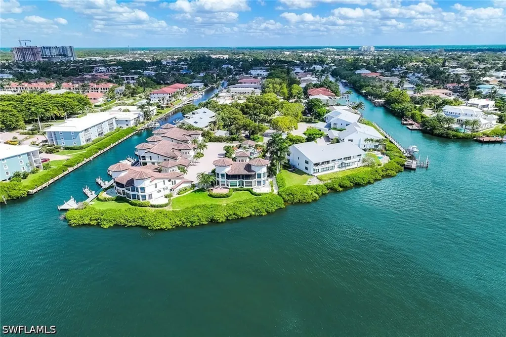 1311 Chesapeake Avenue Naples FL 34102