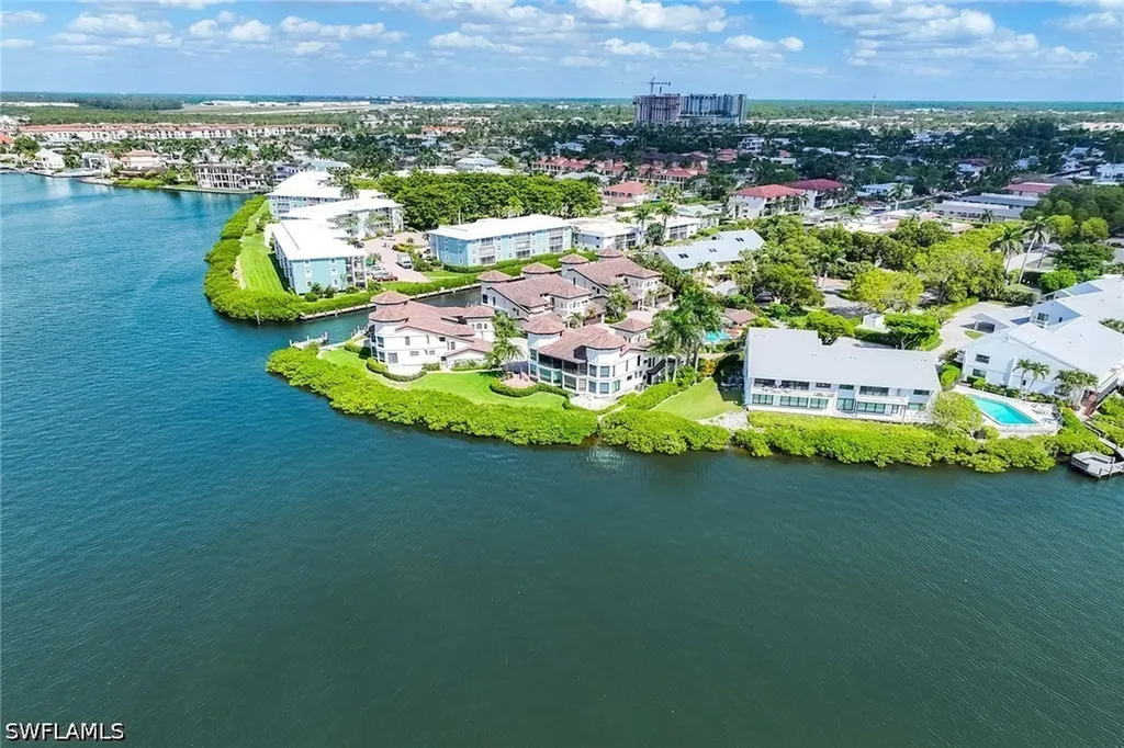 1311 Chesapeake Avenue Naples FL 34102