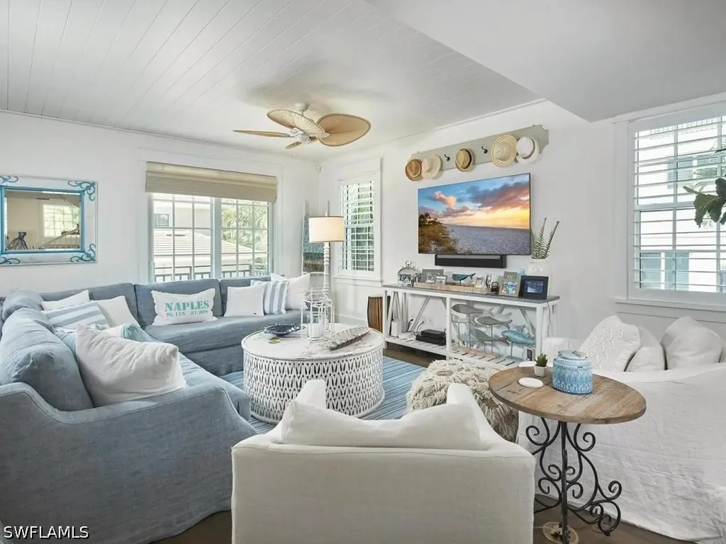 430 10th Avenue S Naples FL 34102