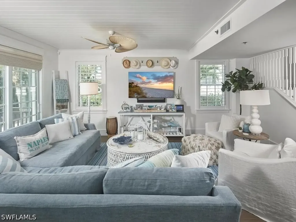 430 10th Avenue S Naples FL 34102