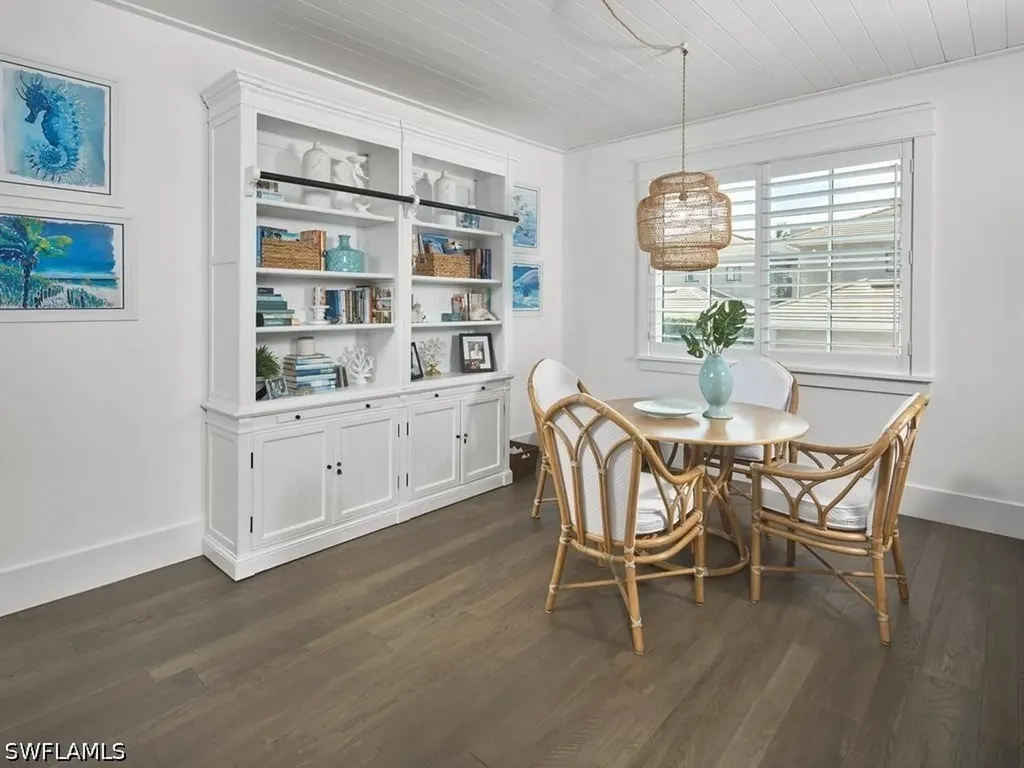430 10th Avenue S Naples FL 34102