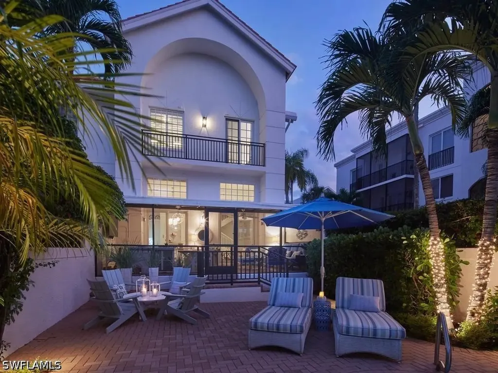 430 10th Avenue S Naples FL 34102