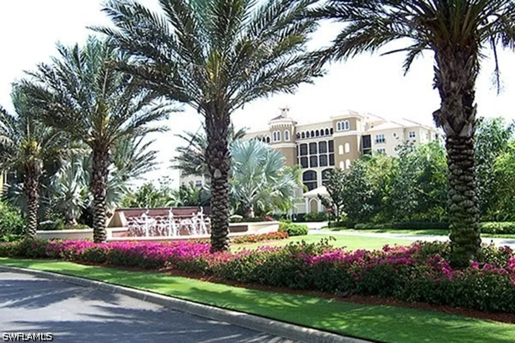 580 El Camino Real Naples FL 34119