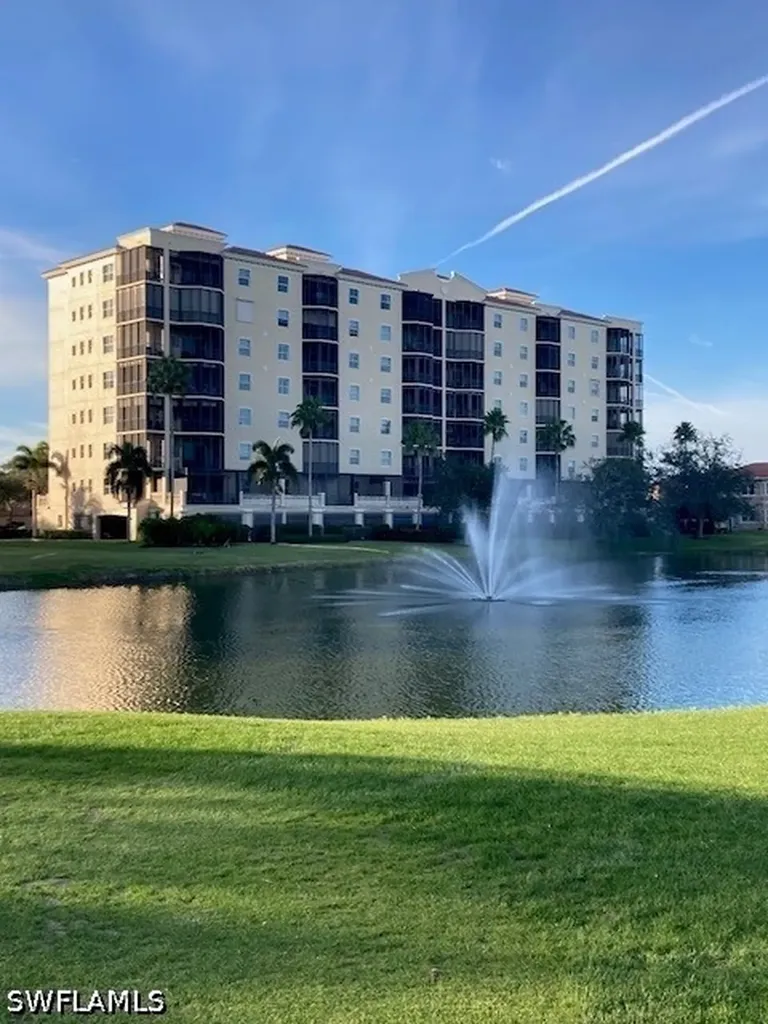 580 El Camino Real Naples FL 34119