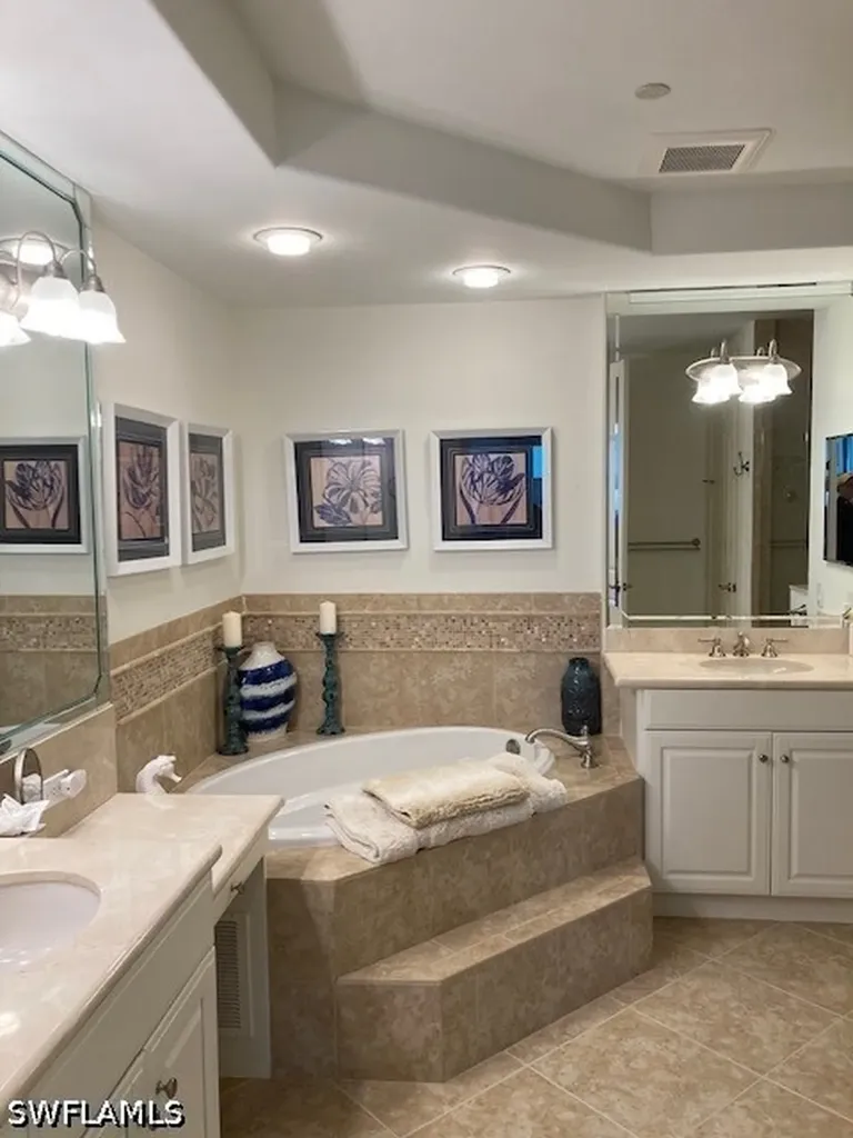 580 El Camino Real Naples FL 34119