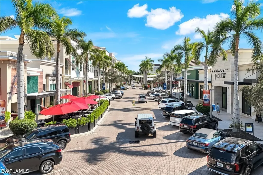 9115 Strada Place Naples FL 34108