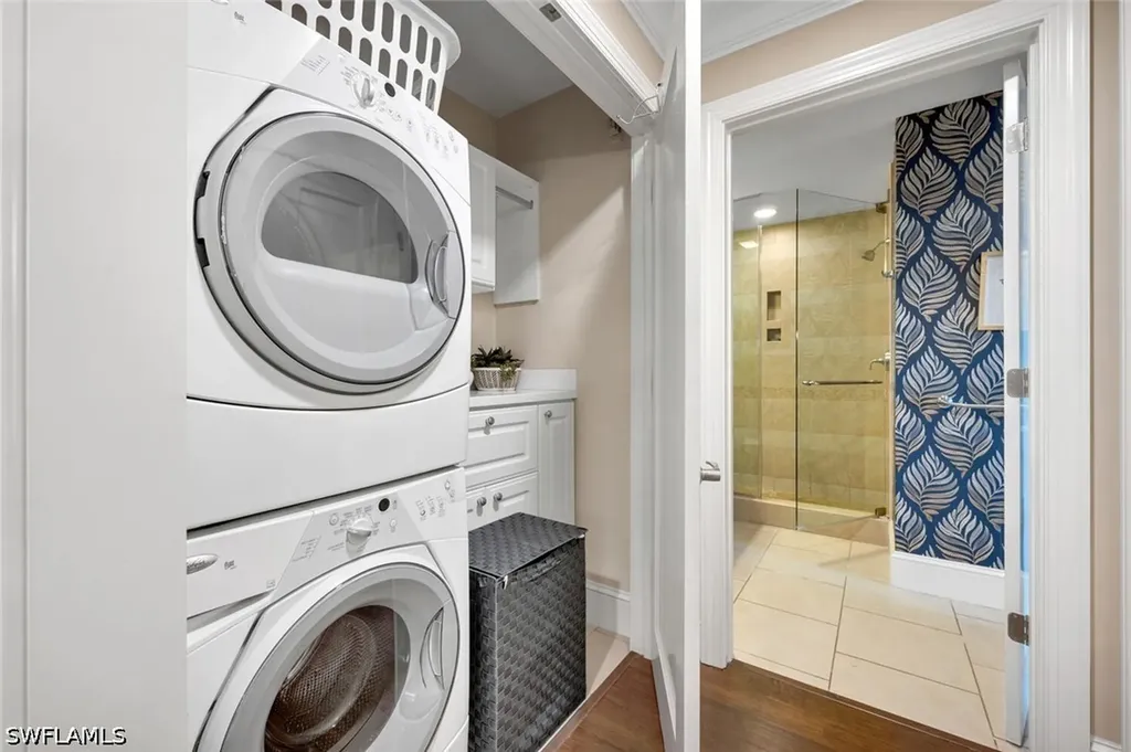9115 Strada Place Naples FL 34108