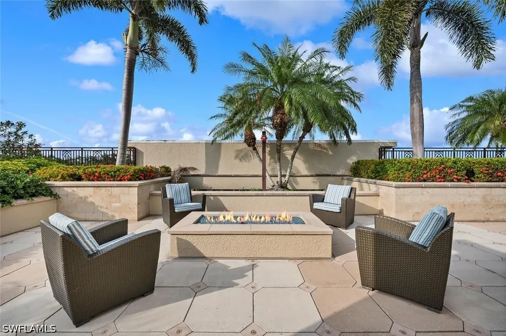 9115 Strada Place Naples FL 34108