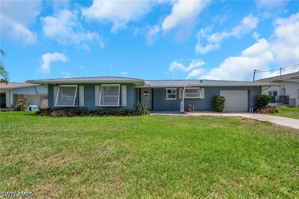 1638 SE 28th Street Cape Coral FL 33904