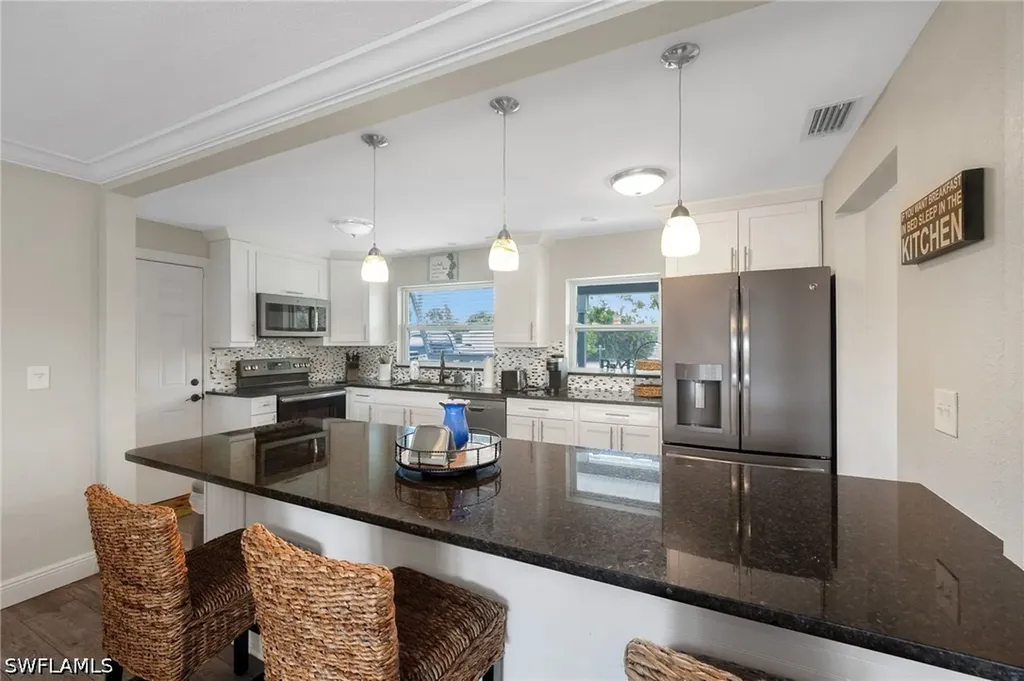 1638 SE 28th Street Cape Coral FL 33904