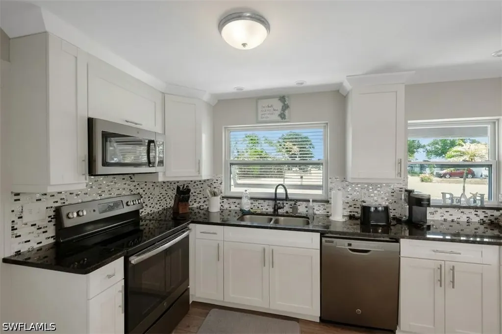 1638 SE 28th Street Cape Coral FL 33904