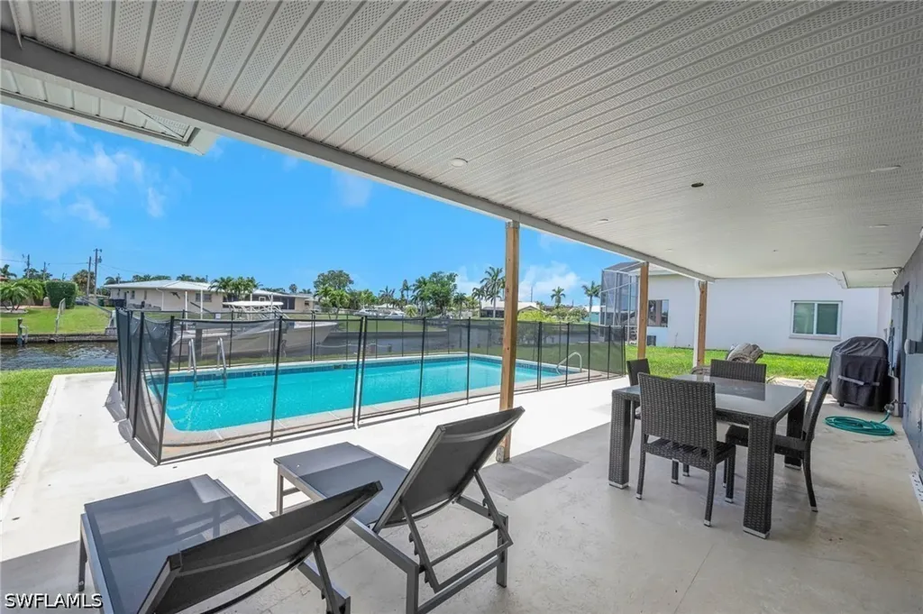 1638 SE 28th Street Cape Coral FL 33904