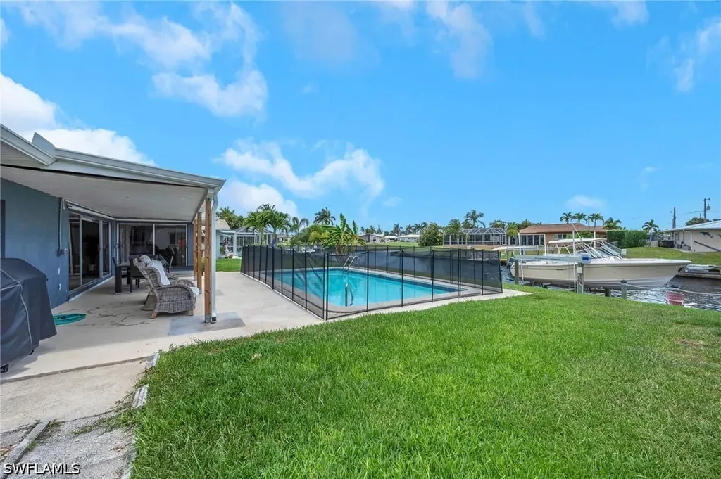 1638 SE 28th Street Cape Coral FL 33904