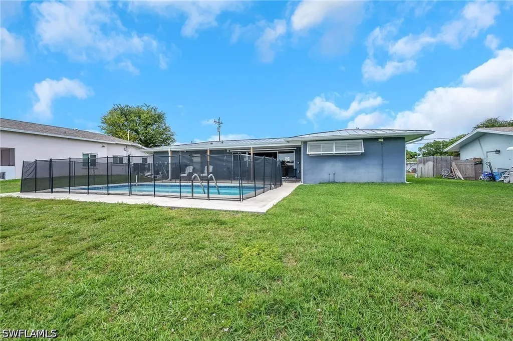 1638 SE 28th Street Cape Coral FL 33904