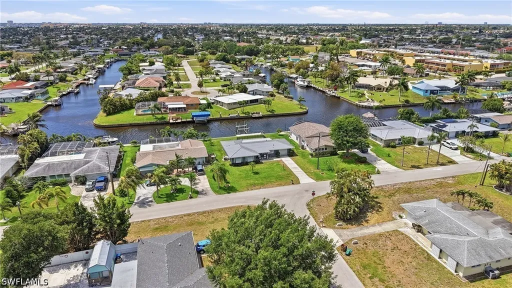 1638 SE 28th Street Cape Coral FL 33904