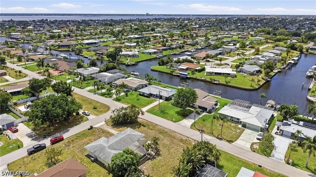 1638 SE 28th Street Cape Coral FL 33904