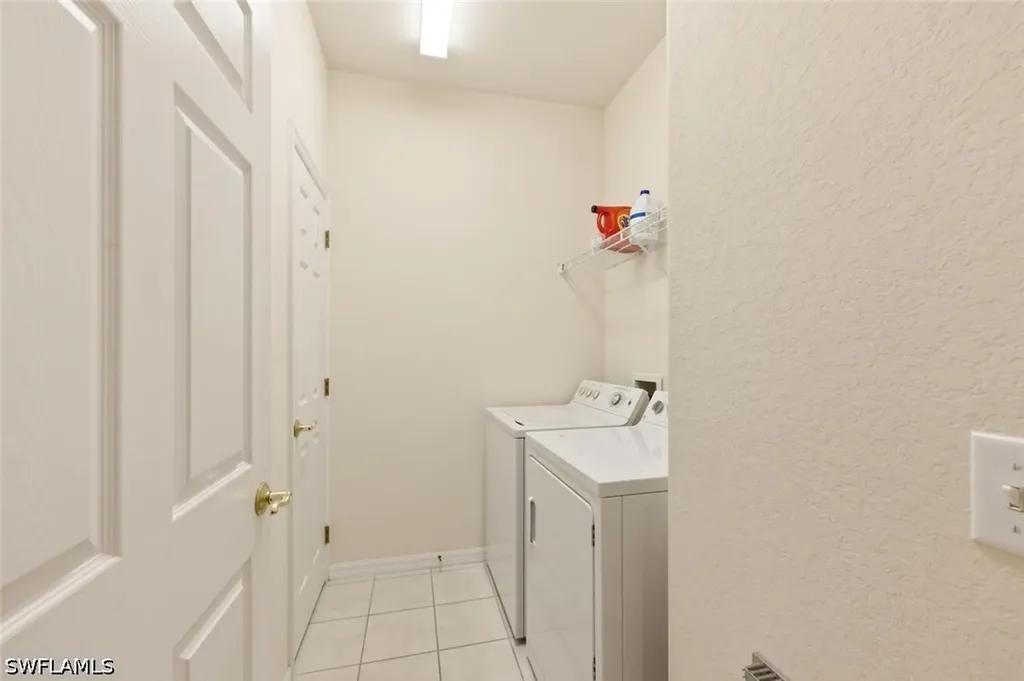4873 Hampshire Court Naples FL 34112