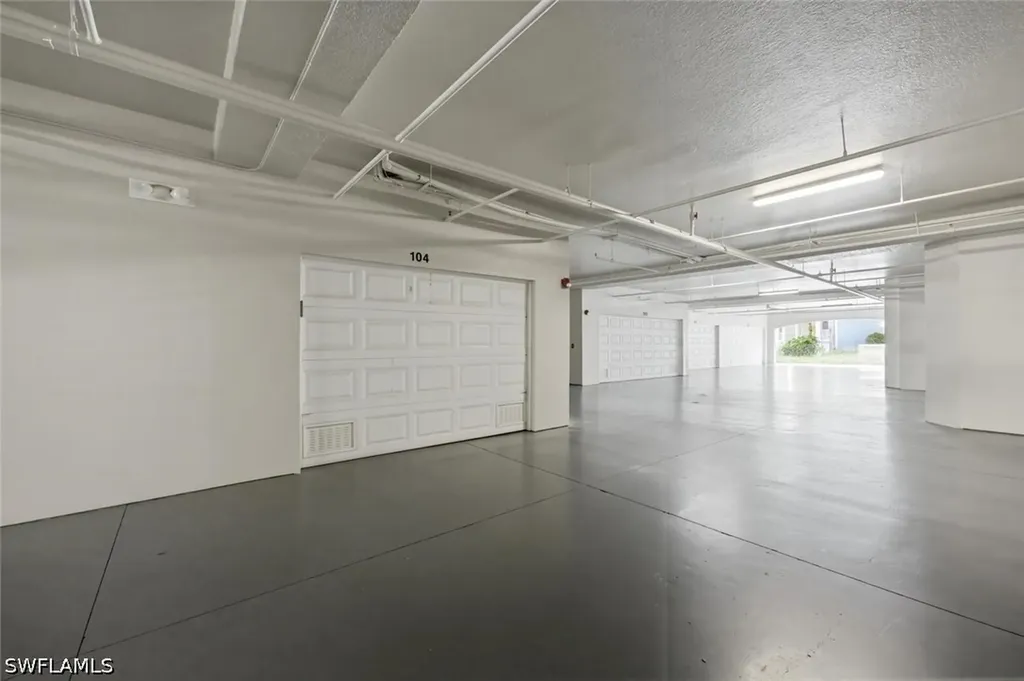 4873 Hampshire Court Naples FL 34112