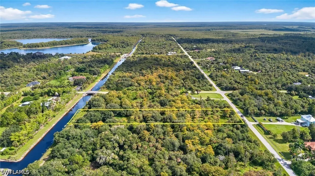 4065 Wilson Boulevard N Naples FL 34120