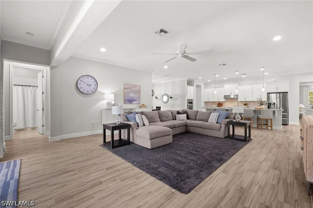 3769 Helmsman Drive Naples FL 34120