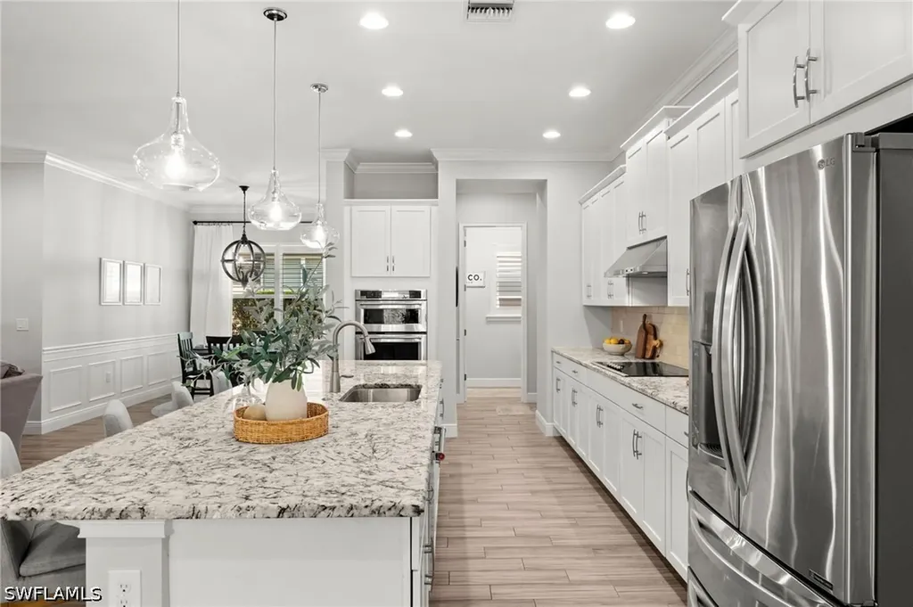 3769 Helmsman Drive Naples FL 34120