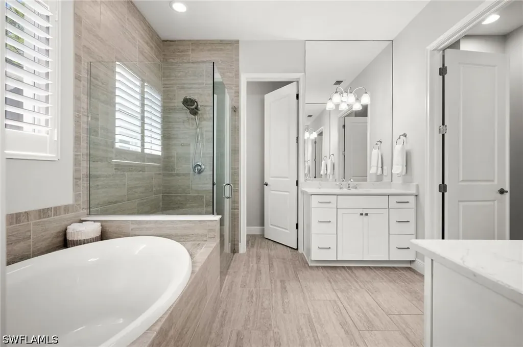 3769 Helmsman Drive Naples FL 34120