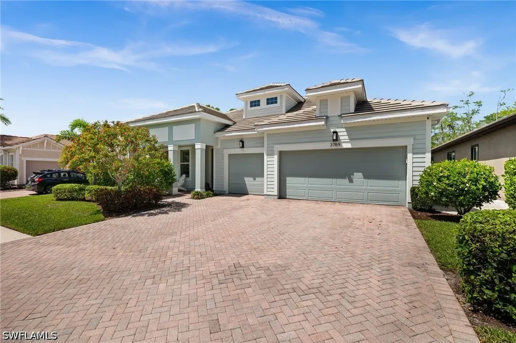 3769 Helmsman Drive Naples FL 34120