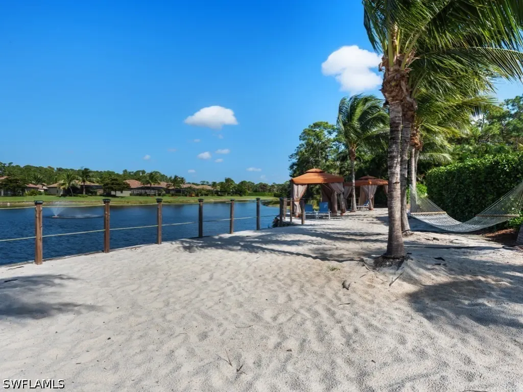 9476 Napoli Lane Naples FL 34113