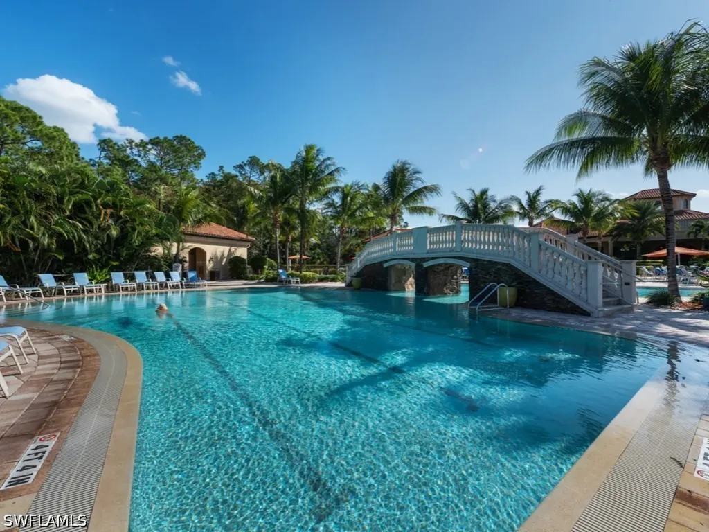 9476 Napoli Lane Naples FL 34113