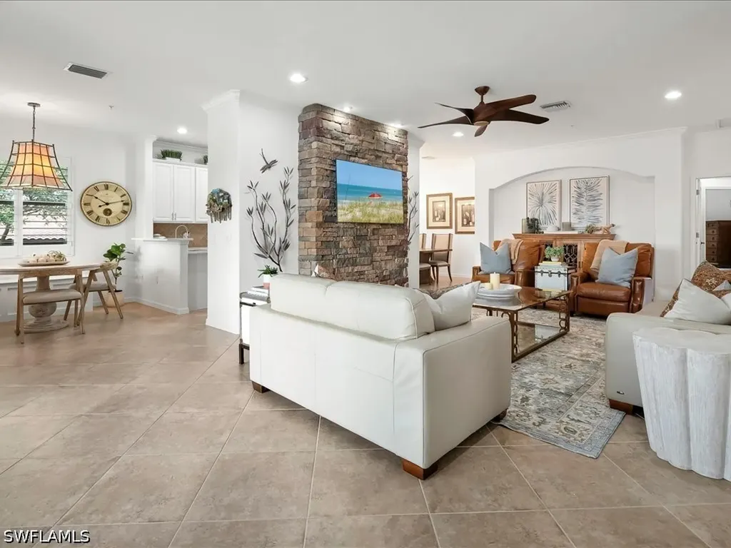 9476 Napoli Lane Naples FL 34113