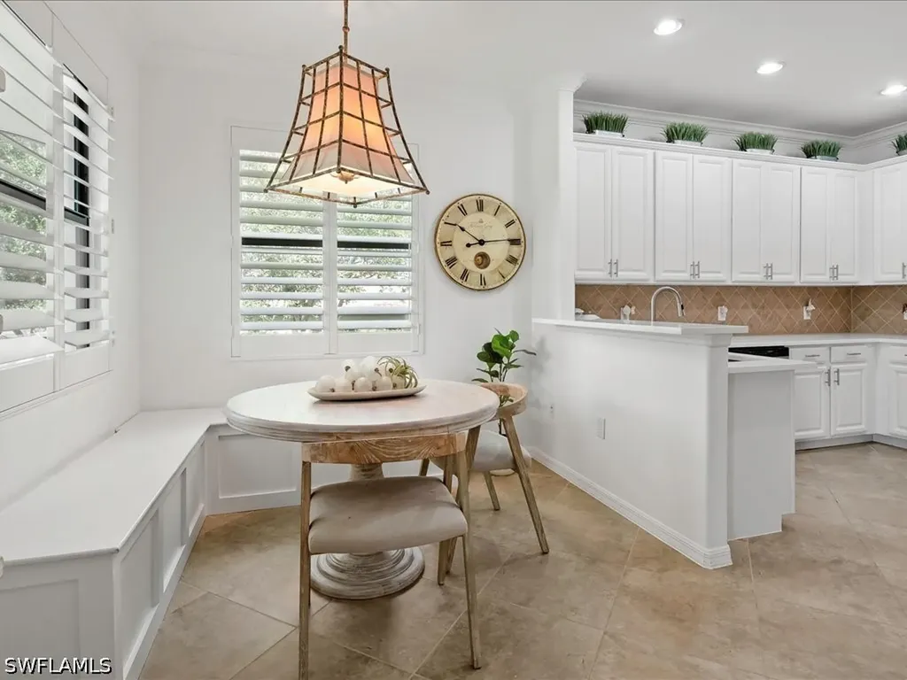 9476 Napoli Lane Naples FL 34113