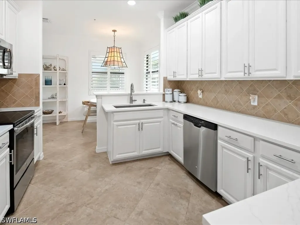 9476 Napoli Lane Naples FL 34113