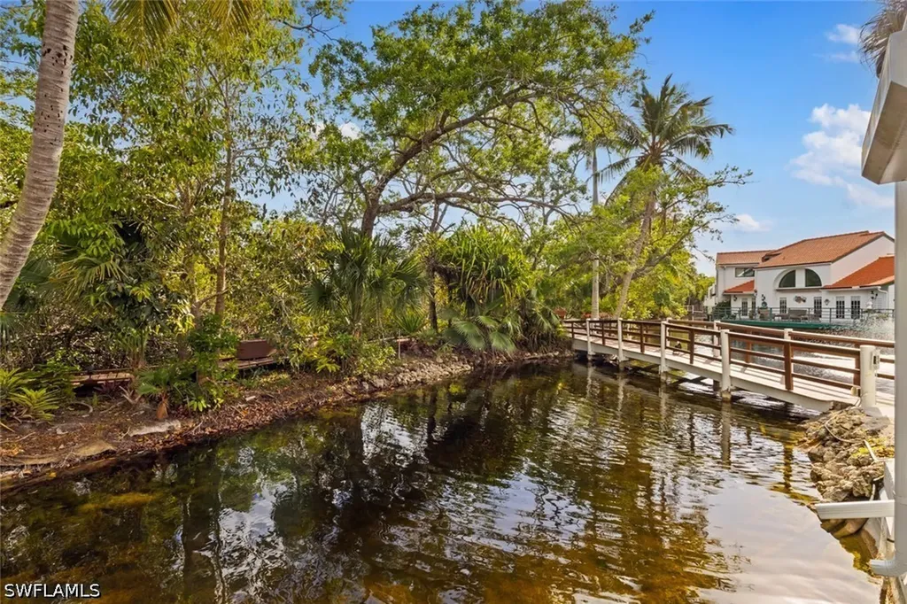 2294 Anchorage Lane Naples FL 34104