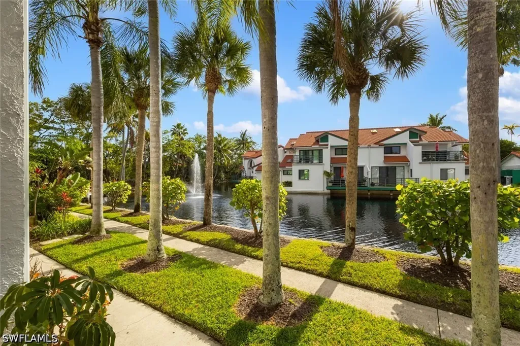 2294 Anchorage Lane Naples FL 34104
