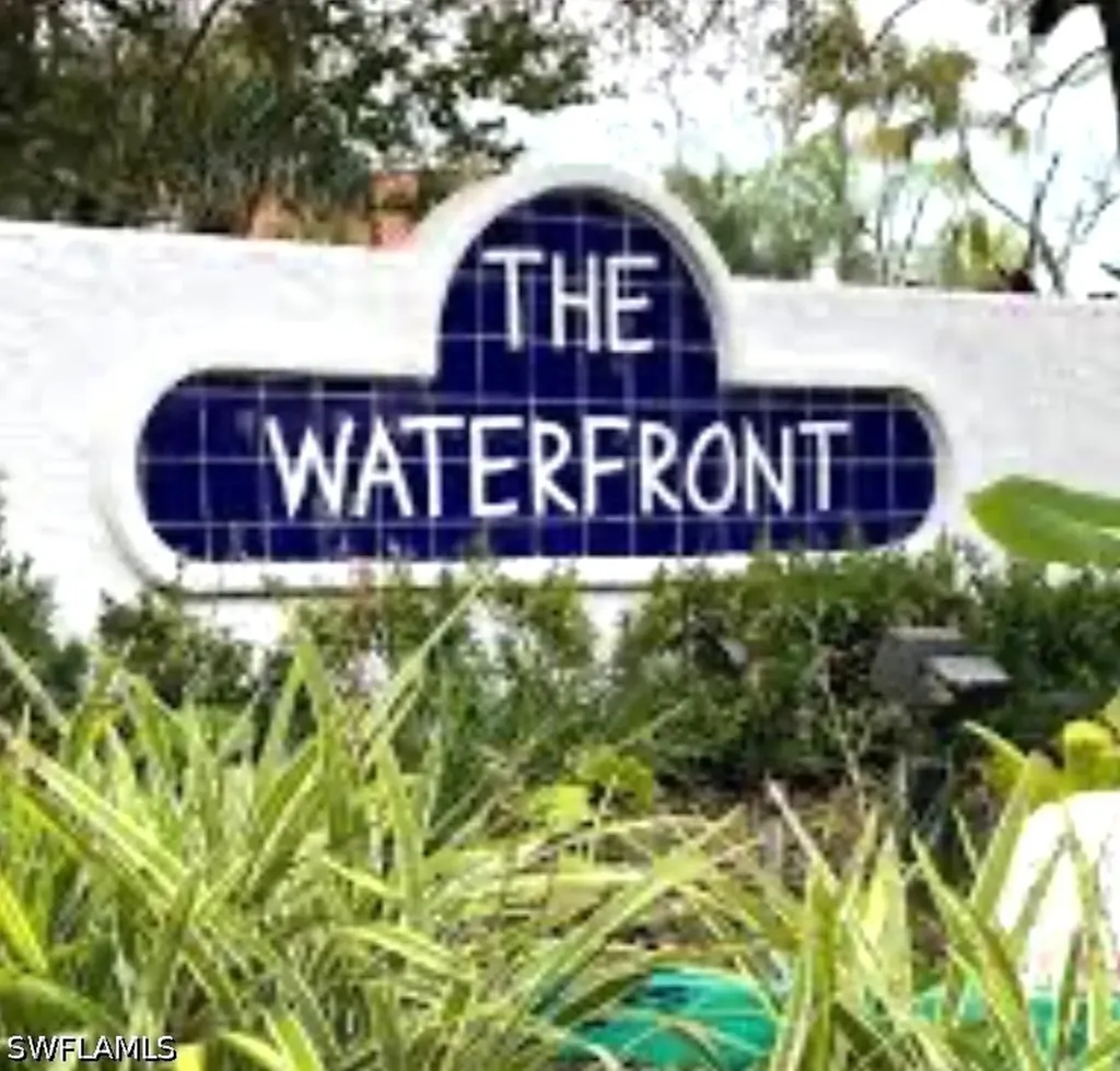2294 Anchorage Lane Naples FL 34104