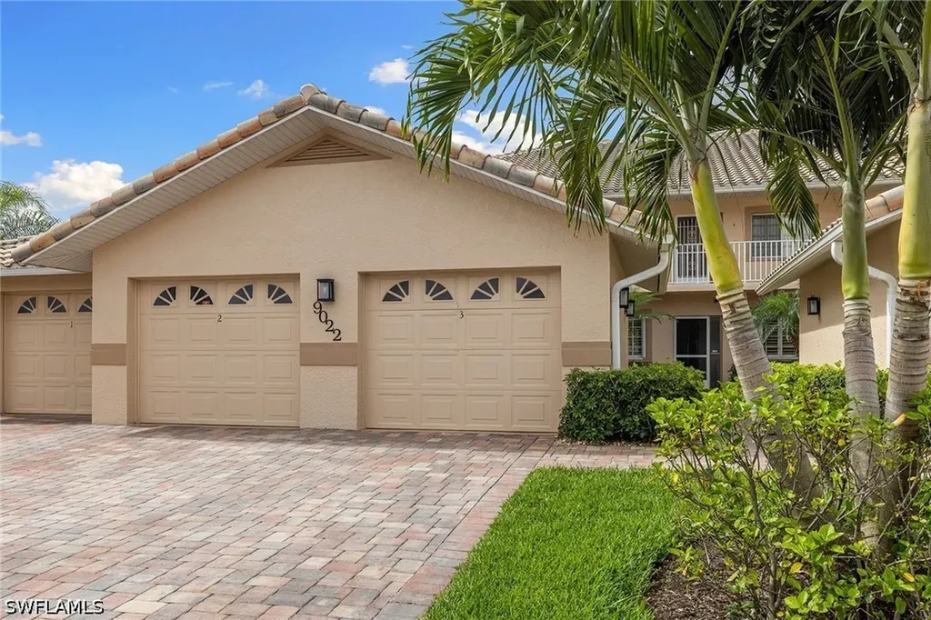 9022 Michael Circle Naples FL 34113