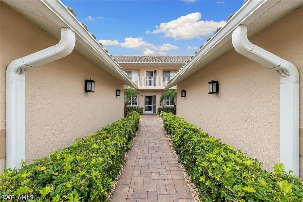 9022 Michael Circle Naples FL 34113