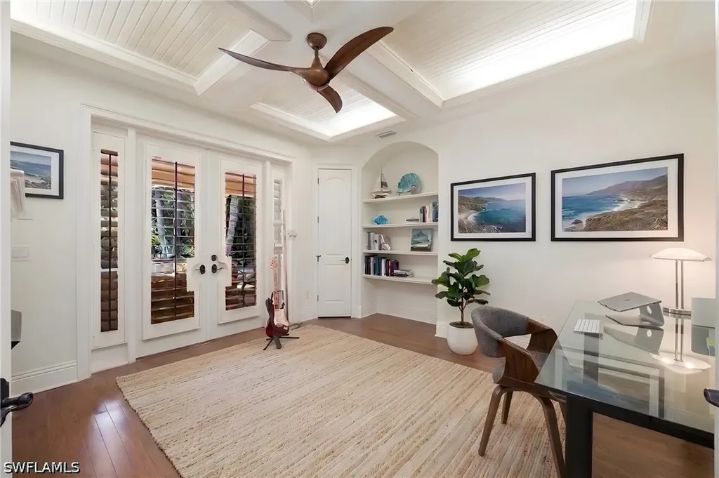 3310 Crayton Road Naples FL 34103