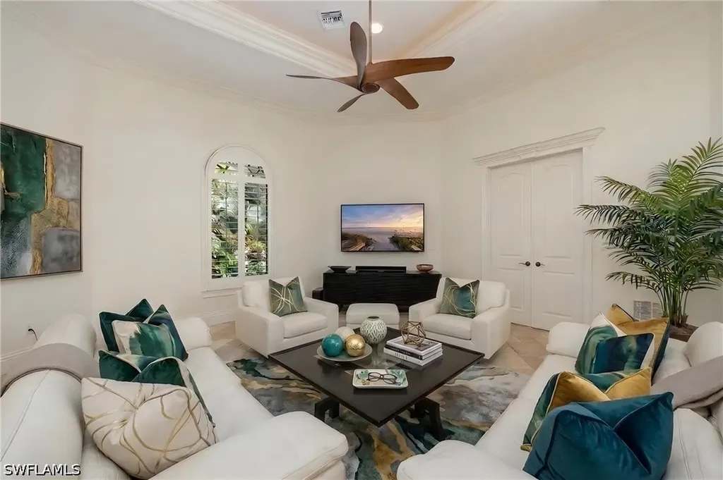 3310 Crayton Road Naples FL 34103