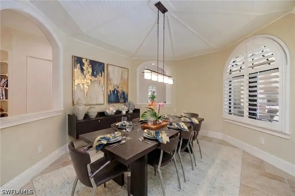3310 Crayton Road Naples FL 34103