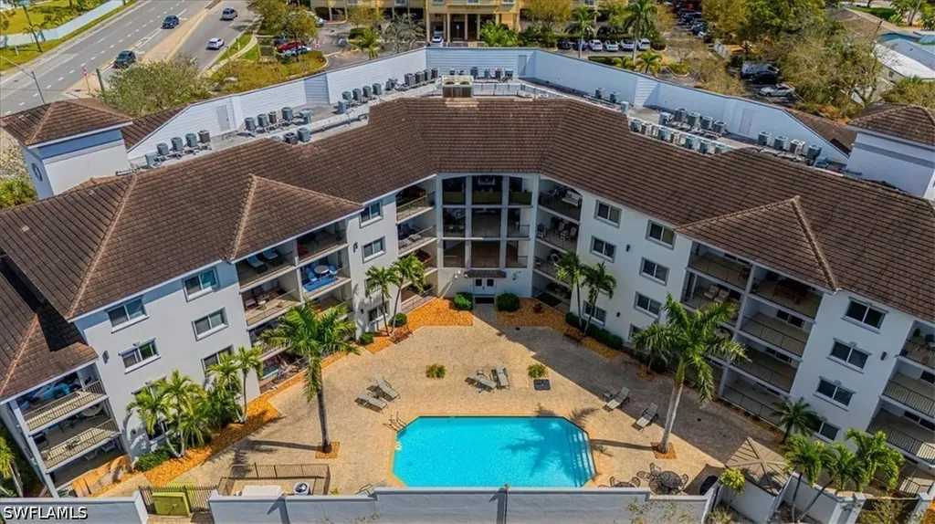1100 Pine Ridge Road Naples FL 34103