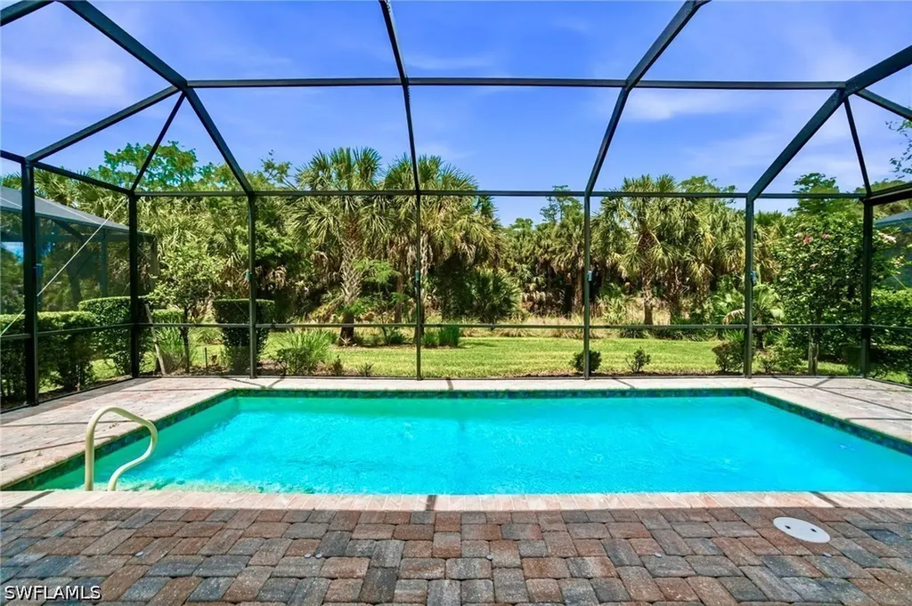 9395 Greyhawk Trail Naples FL 34120