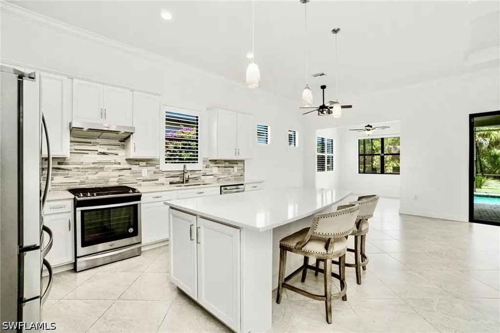 9395 Greyhawk Trail Naples FL 34120