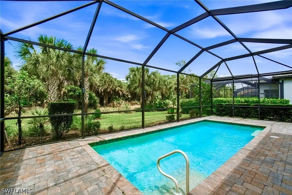 9395 Greyhawk Trail Naples FL 34120